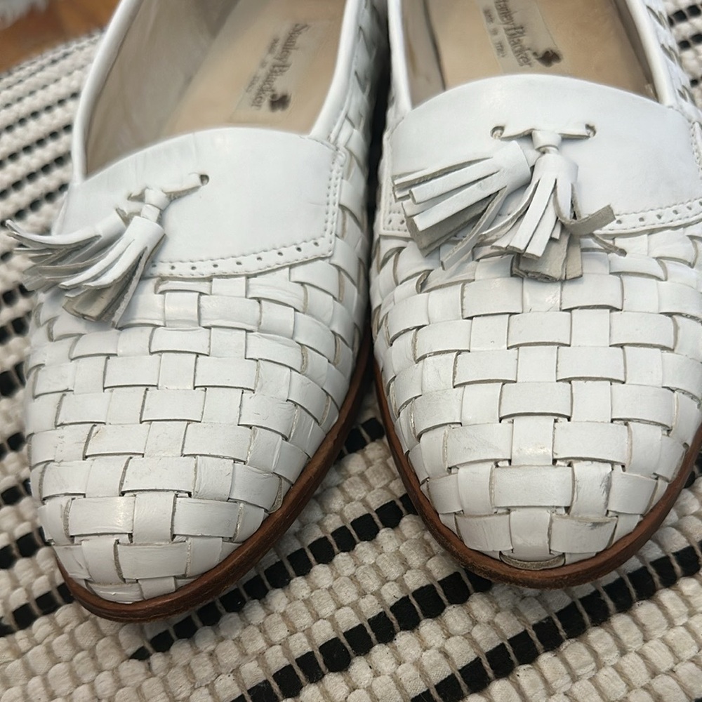 B1—Shoes - Picture 9 of 12